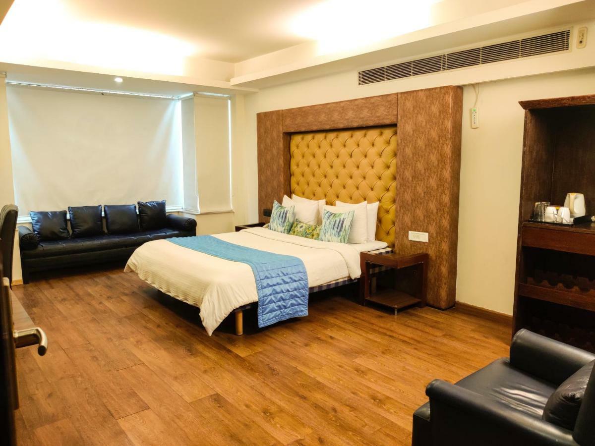 Virohaa Hotel New Delhi Exterior photo